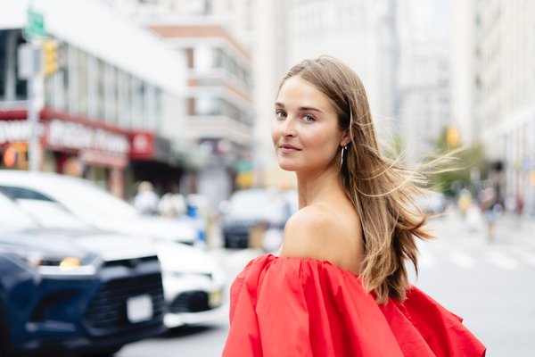 Meet @EllieForTheGirls